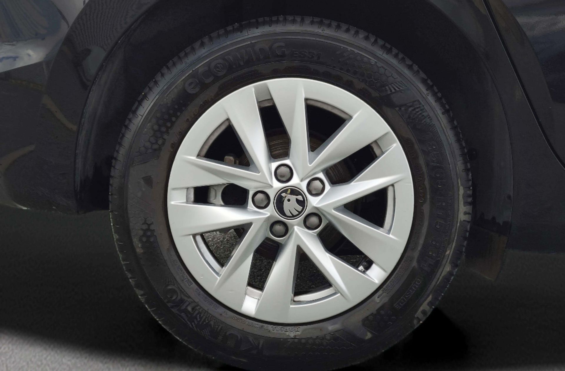 Škoda Fabia 1.0 TSI Selection DSG - foto 38
