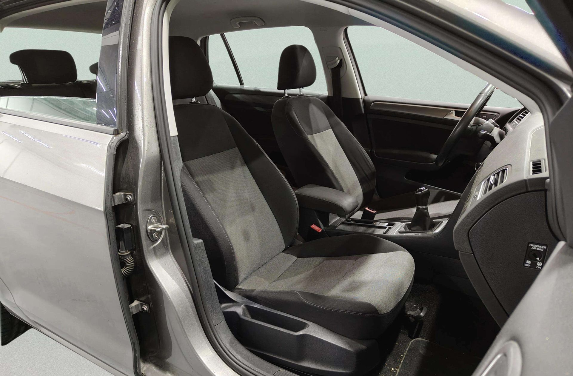 Volkswagen Golf Business 1.6 TDI BMT - foto 15