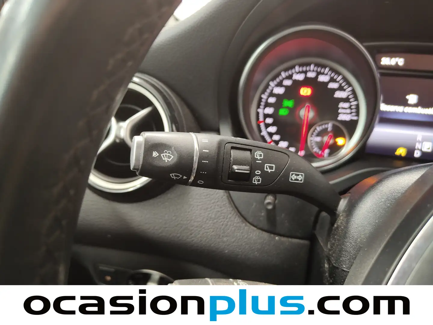 Foto Mercedes GLA Mercedes-Benz GLA 180 (122 CV) PACK AMG