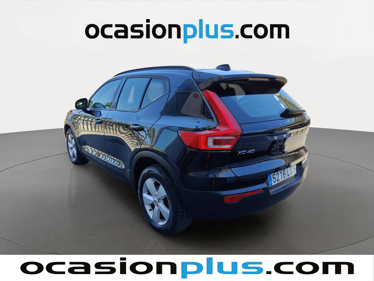 Foto trasera Volvo XC40 Volvo XC40 D3 Momentum Core Auto (150 CV) derecha