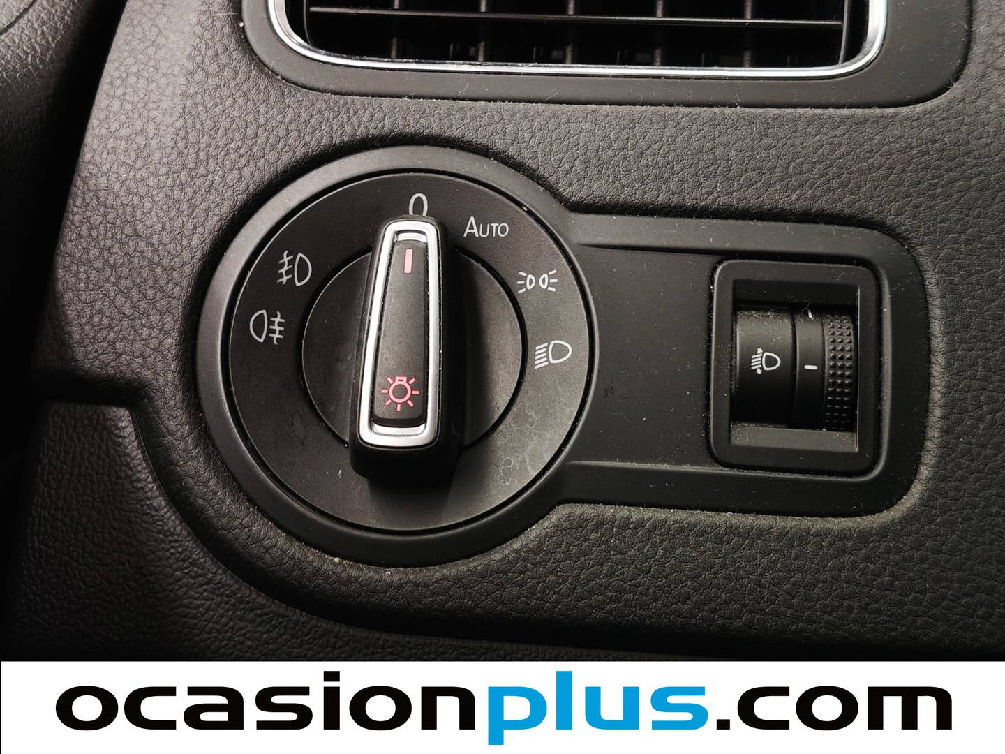 Equipamiento del Volkswagen Polo Volkswagen Polo Sport 1.4 TDI BMT (90 CV) DSG