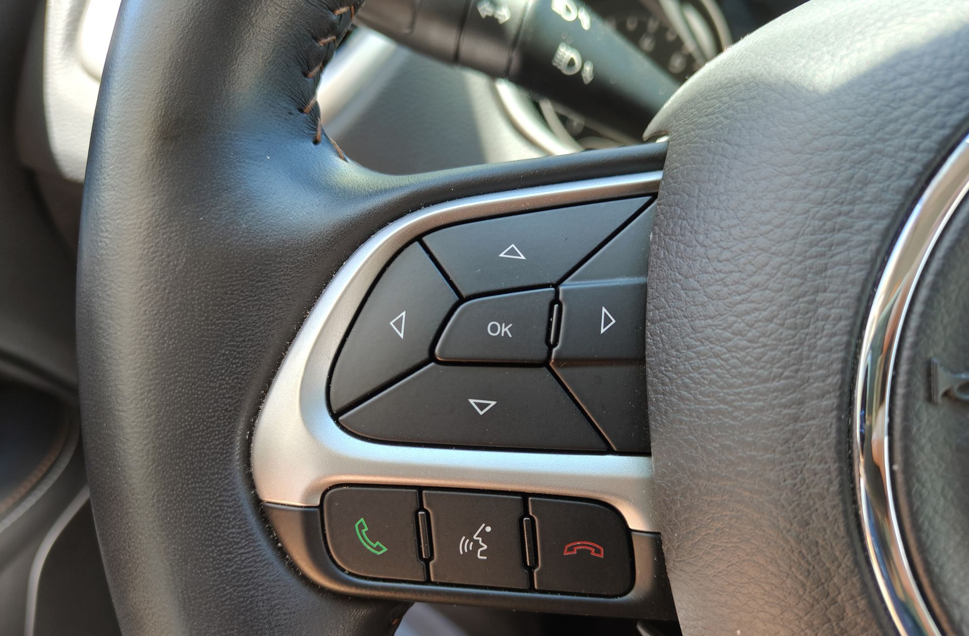 Jeep Compass 1.4 MultiAir Longitude 4x2 - foto 22