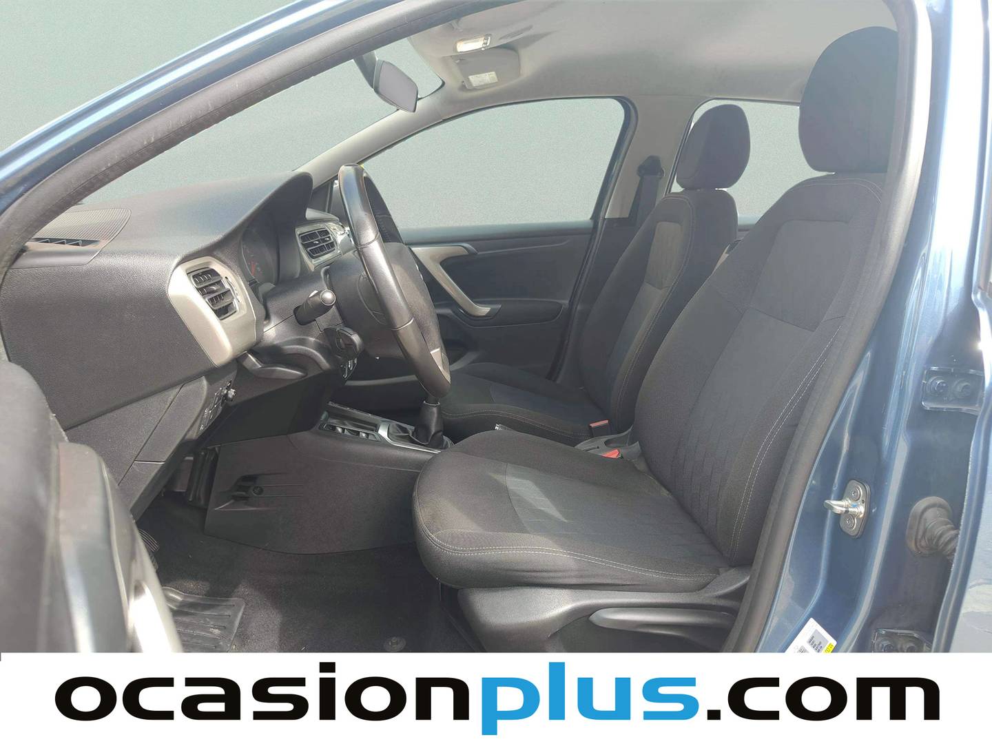 Foto asientos delanteros Citroën C-Elysée Citroën C-Elysee PureTech 82 Exclusive (82 CV)