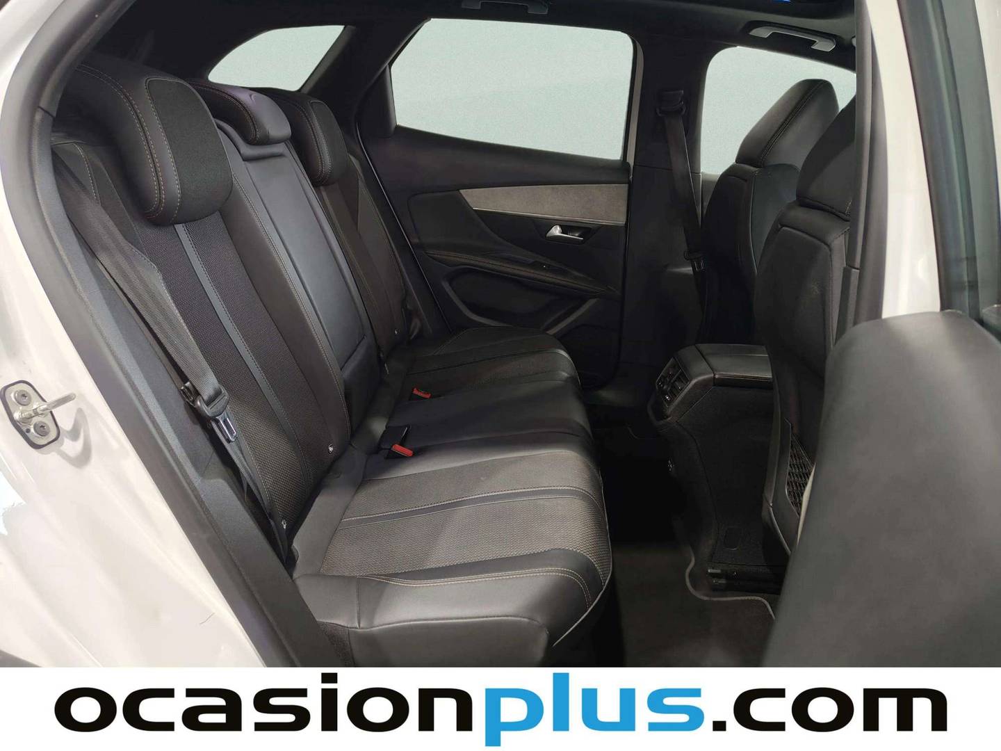 Foto Peugeot 3008 Peugeot 3008 PureTech 130 S&S GT EAT8 (130 CV)