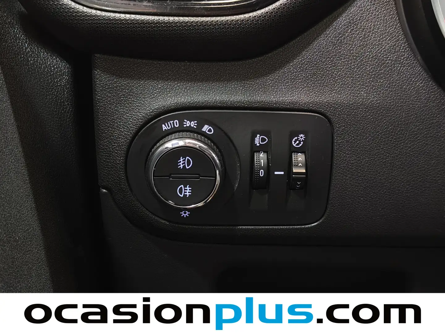 Foto Opel Crossland X Opel Crossland X 1.2 Turbo S&S Innovation Auto (130 CV)