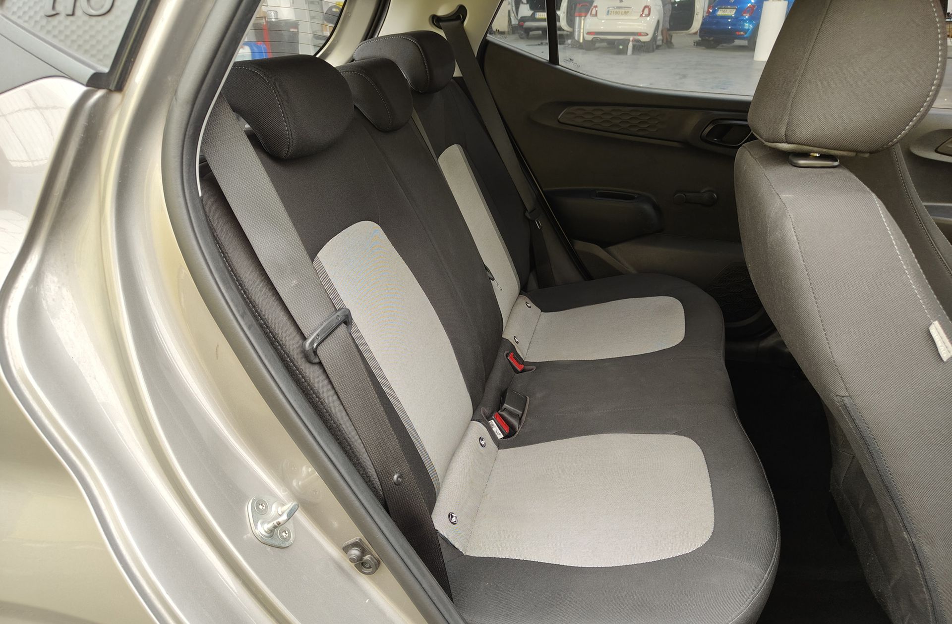 Hyundai i10 1.0 Essence - foto 15
