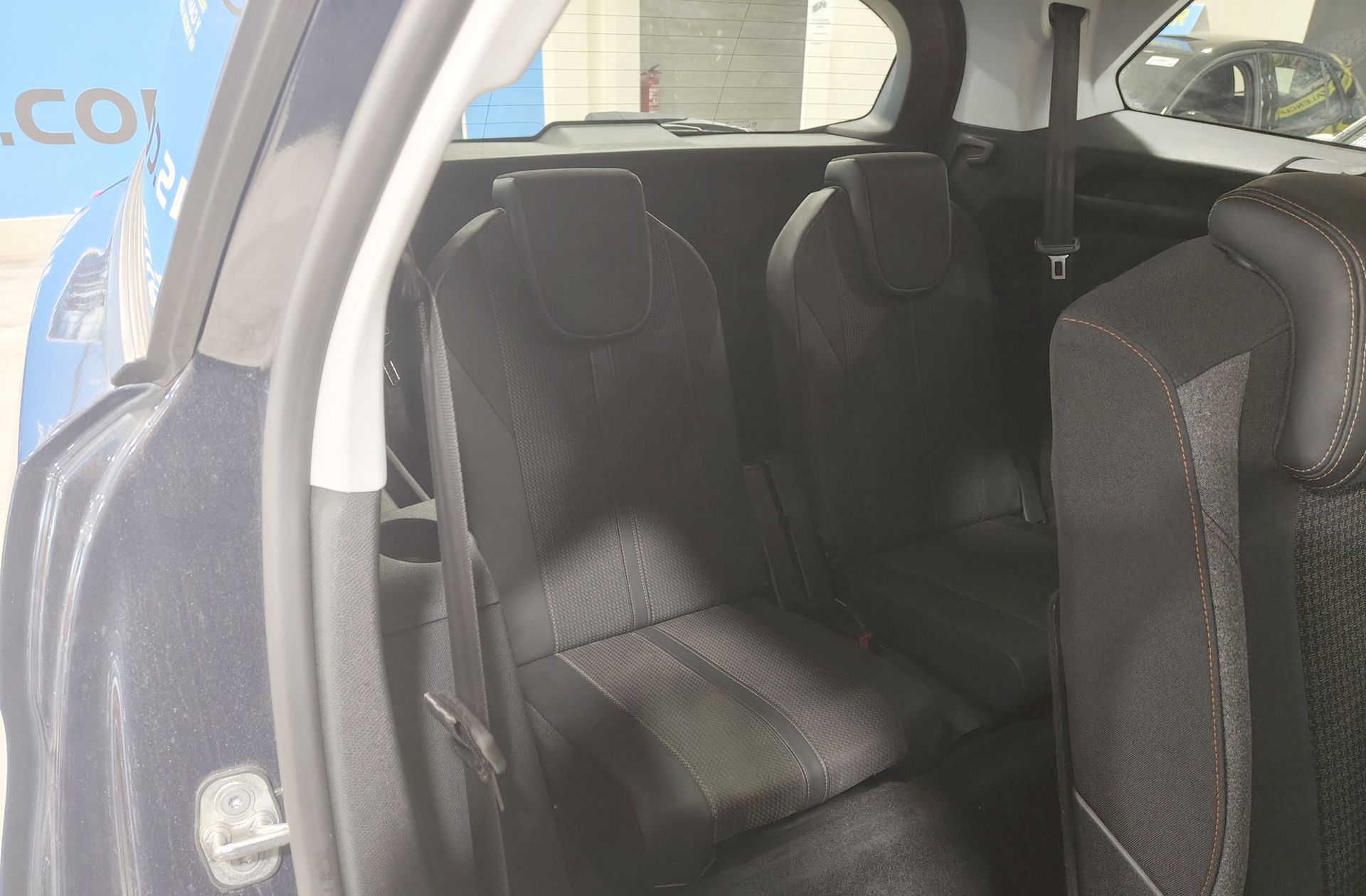 Peugeot 5008 1.6L BlueHDi Active EAT6 7 plazas - foto 6
