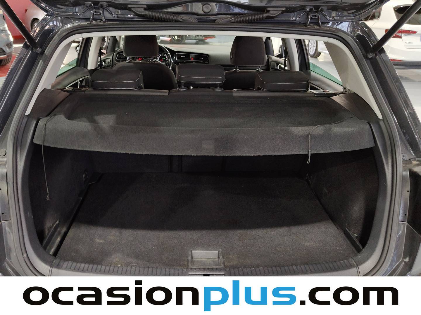 Fotos maletero Volkswagen Golf Volkswagen Golf 1.4 TSI ACT Tech BMT  (140 CV) DSG