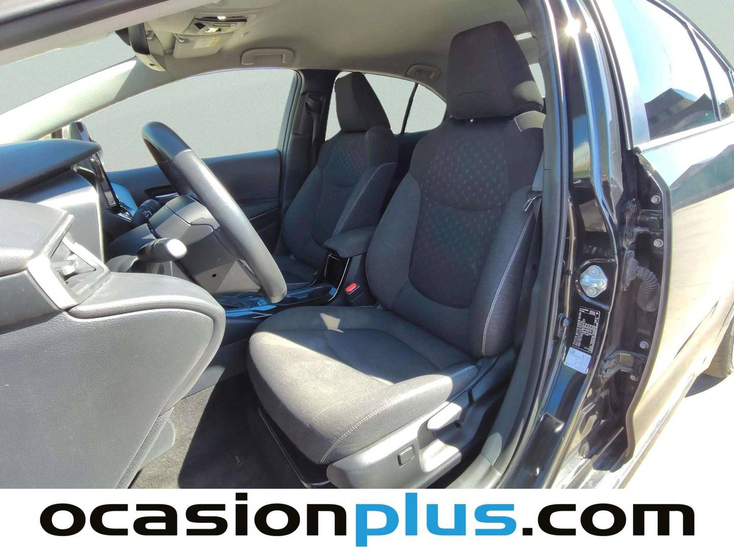 Foto asientos traseros Toyota Corolla Toyota Corolla 140H Style (140 CV)