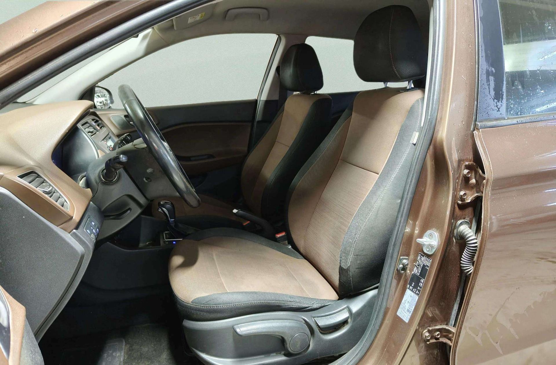 Hyundai i20 1.4 MPI Klass - foto 12