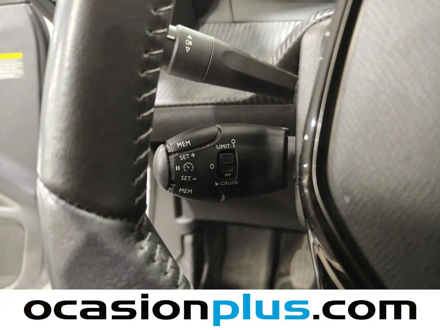 Foto Peugeot 2008 Peugeot 2008 BlueHDi 110 Allure (110 CV)