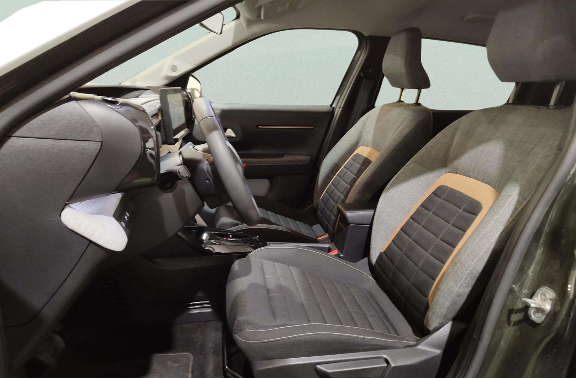 Citroën C3 Aircross Hybrid 145 Plus e-DCS6 - foto 10