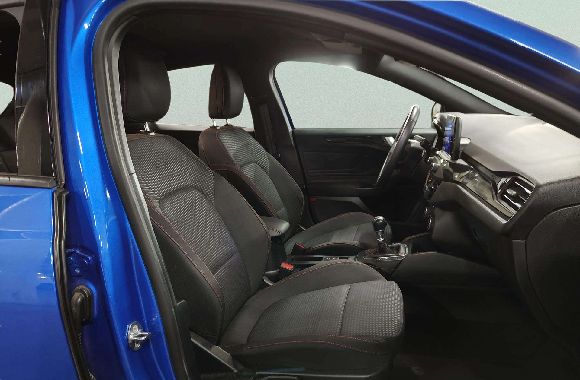 Ford Focus 1.0 EcoBoost ST-Line - foto 20