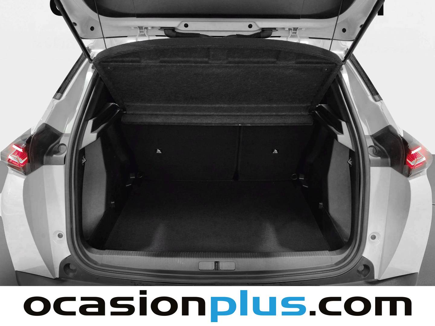 Fotos maletero Peugeot 2008 Peugeot 2008 Allure Hybrid eDCS6 (145 CV)