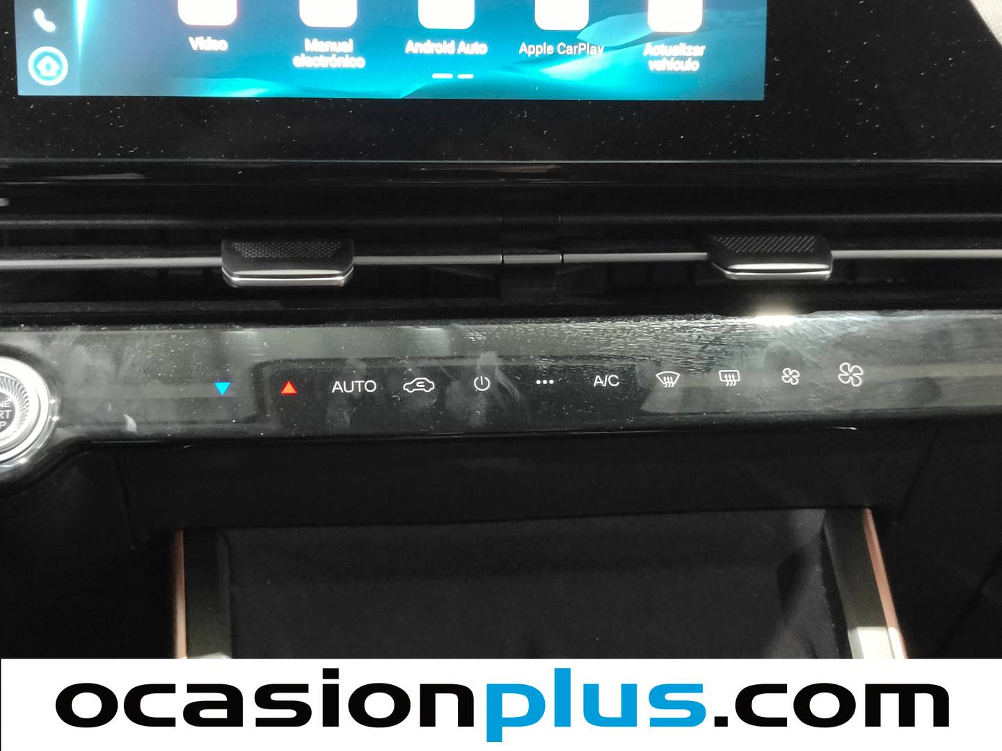 Foto OMODA 5 Omoda 5 1.6 T-GDI Premium DCT (185 CV)