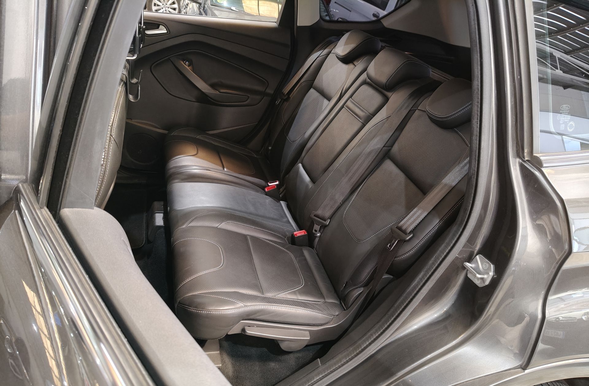 Ford Kuga 2.0 TDCi Titanium S 4x4 - foto 15