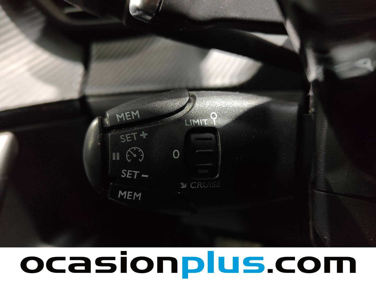 Peugeot 2008 Peugeot 2008 PureTech 130 S&S Allure EAT8 (130 CV) gasolina