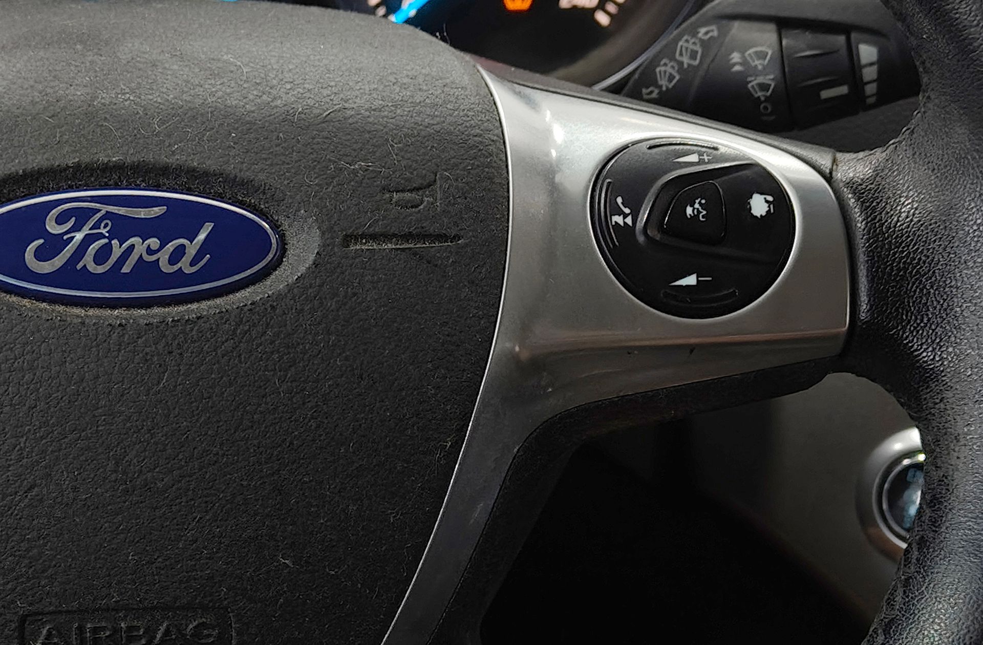 Ford Kuga 1.6 EcoBoost 4x2 Trend - foto 21