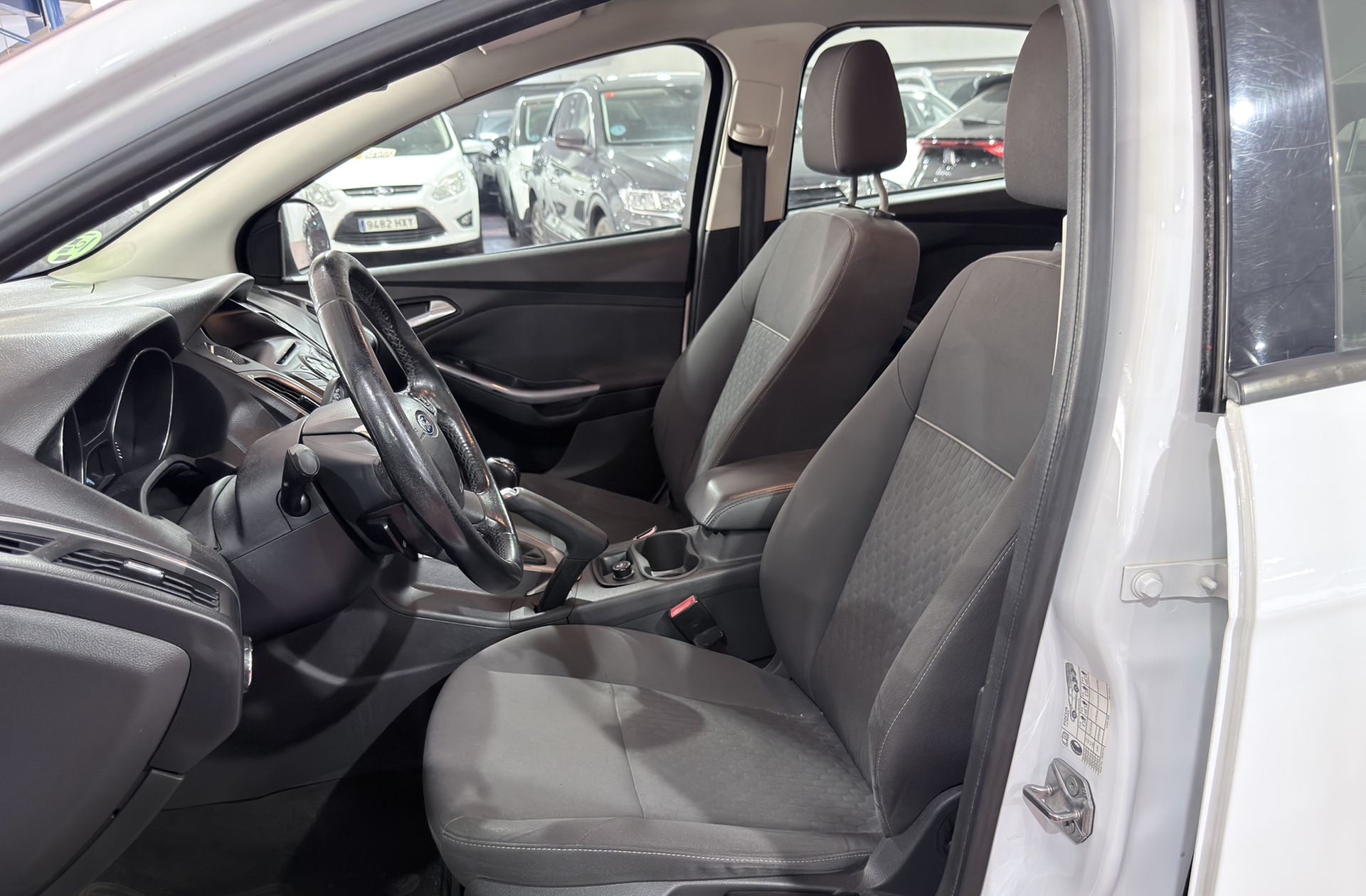 Ford Focus 1.0 EcoBoost Edition - foto 9