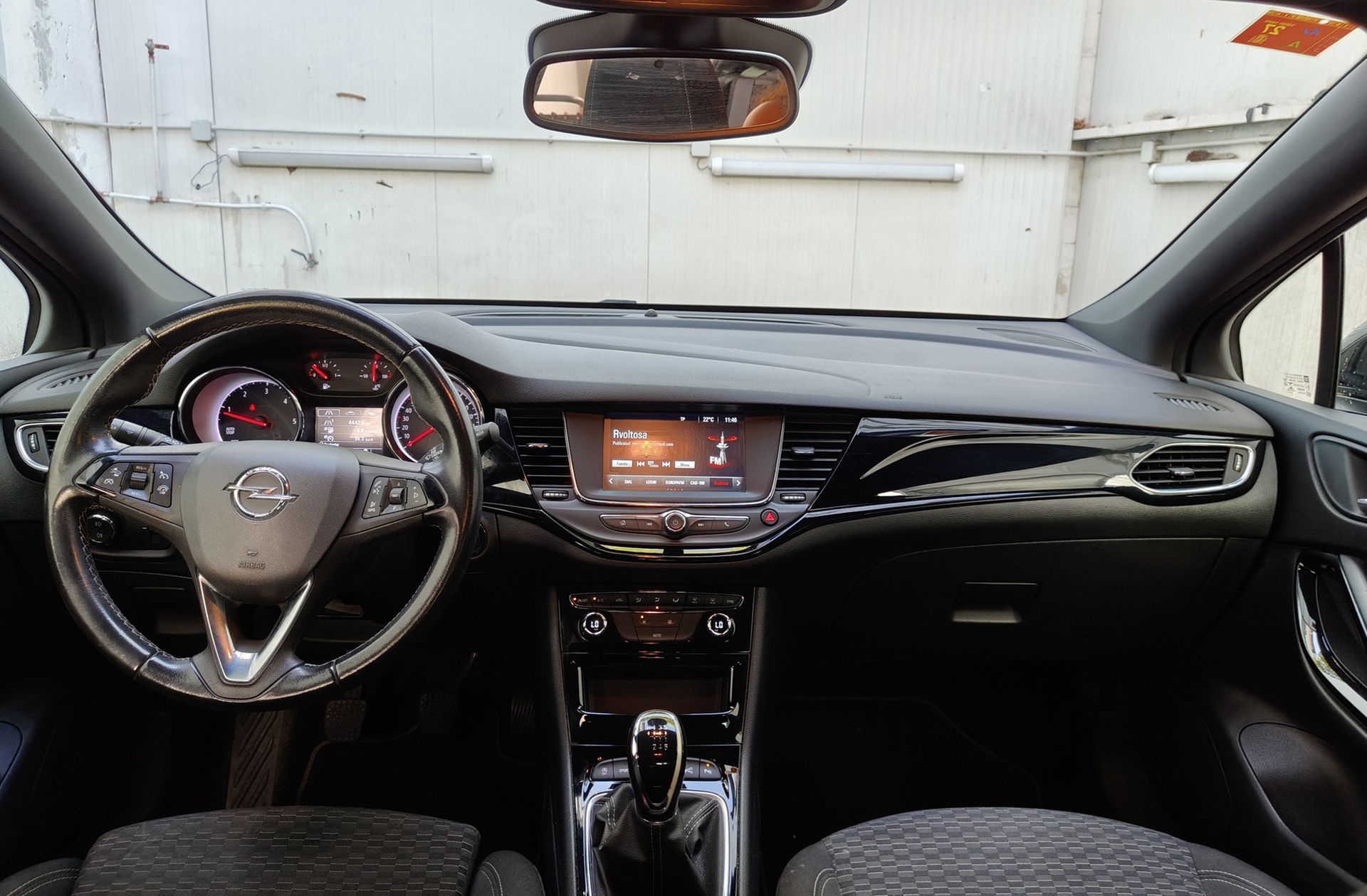 Opel Astra 1.6 CDTi Dynamic - foto 6