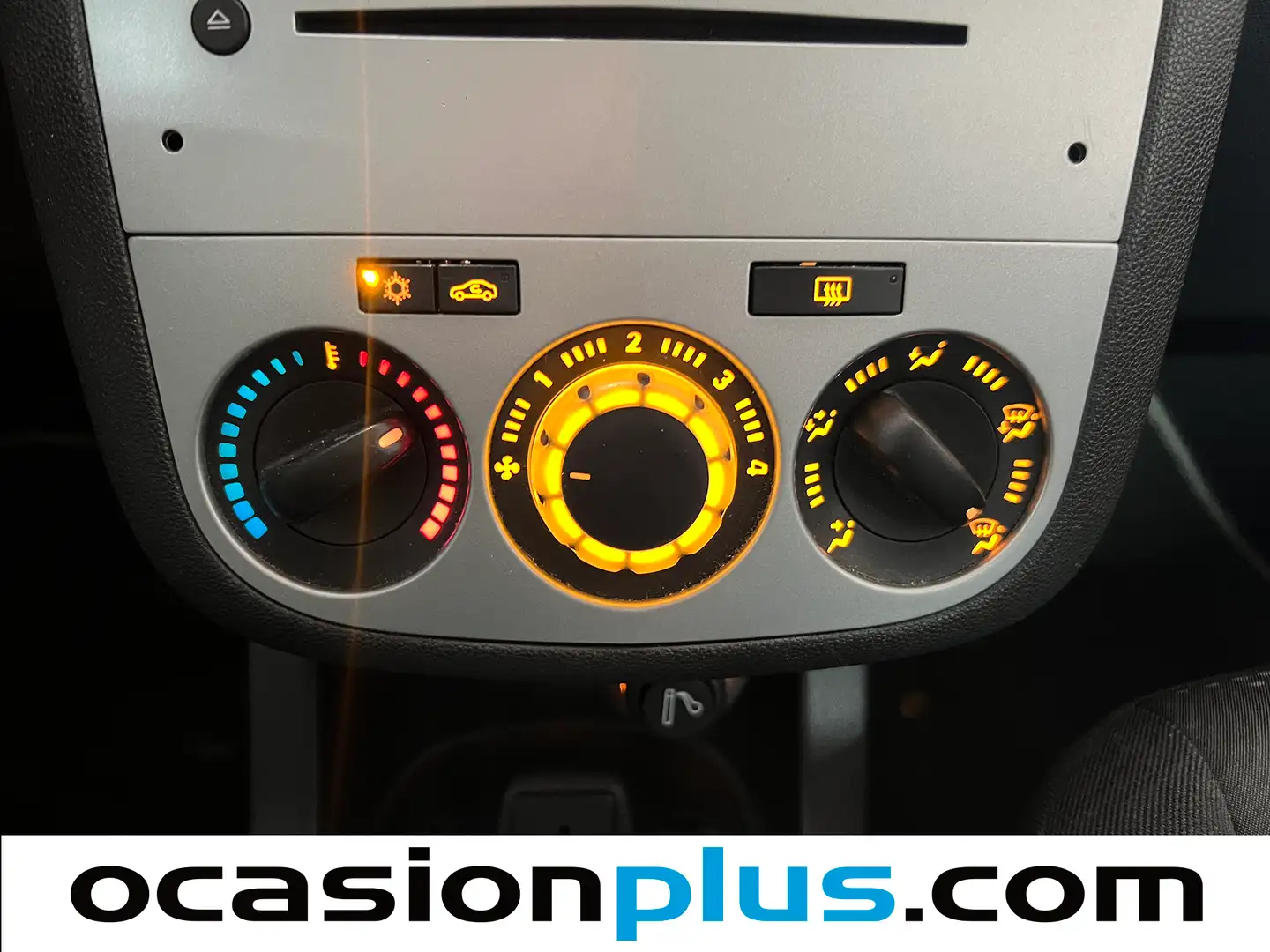 Foto Opel Corsa Opel Corsa 1.2 C`Mon (85 CV)