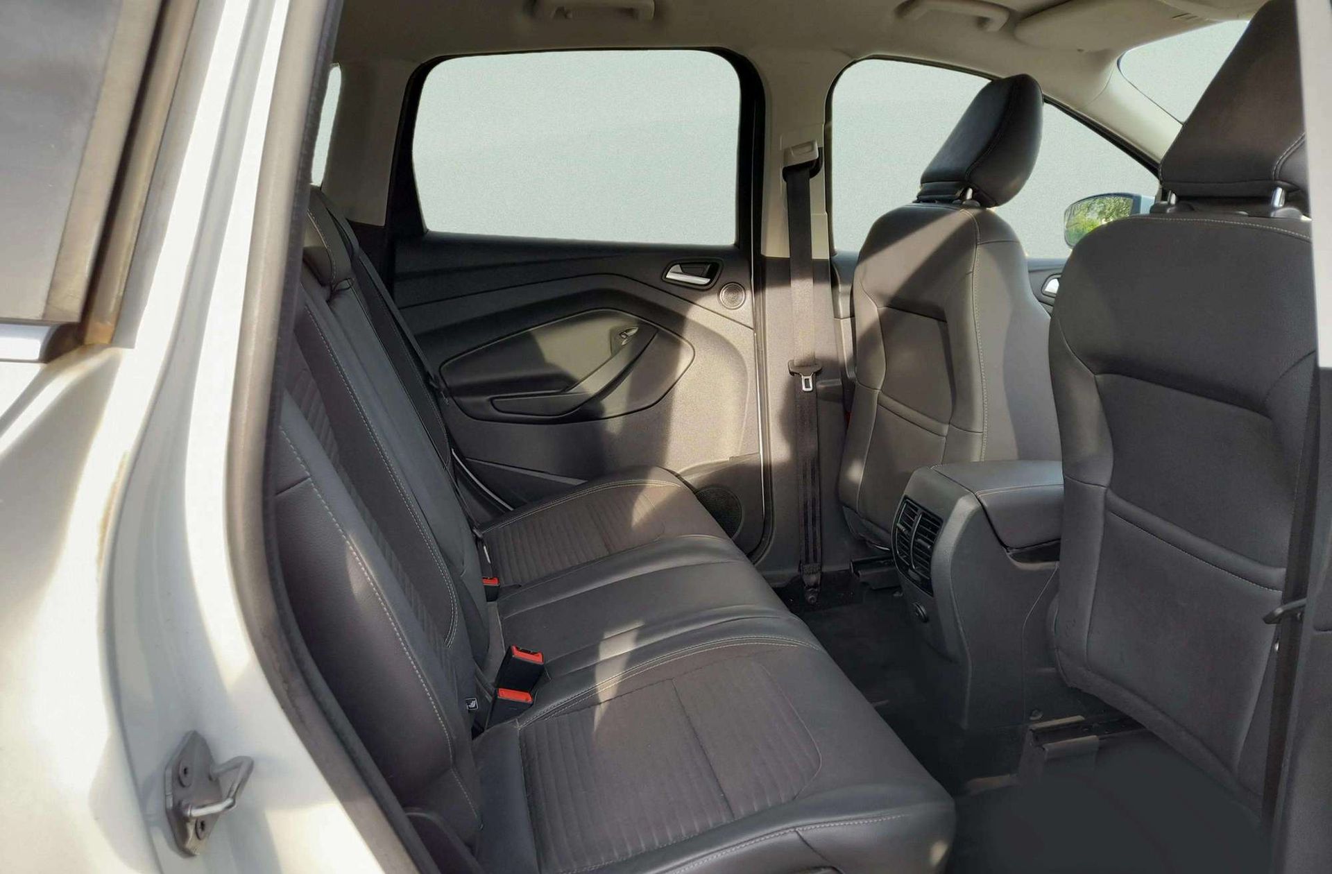 Ford Kuga 2.0 TDCi Titanium 4x4 - foto 15