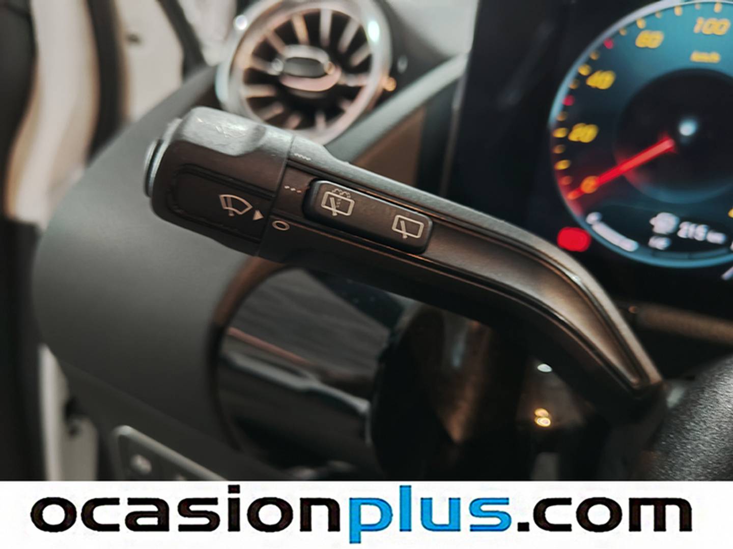 Foto Mercedes GLA Mercedes-Benz GLA 200 D Paquete AMG (150 CV)