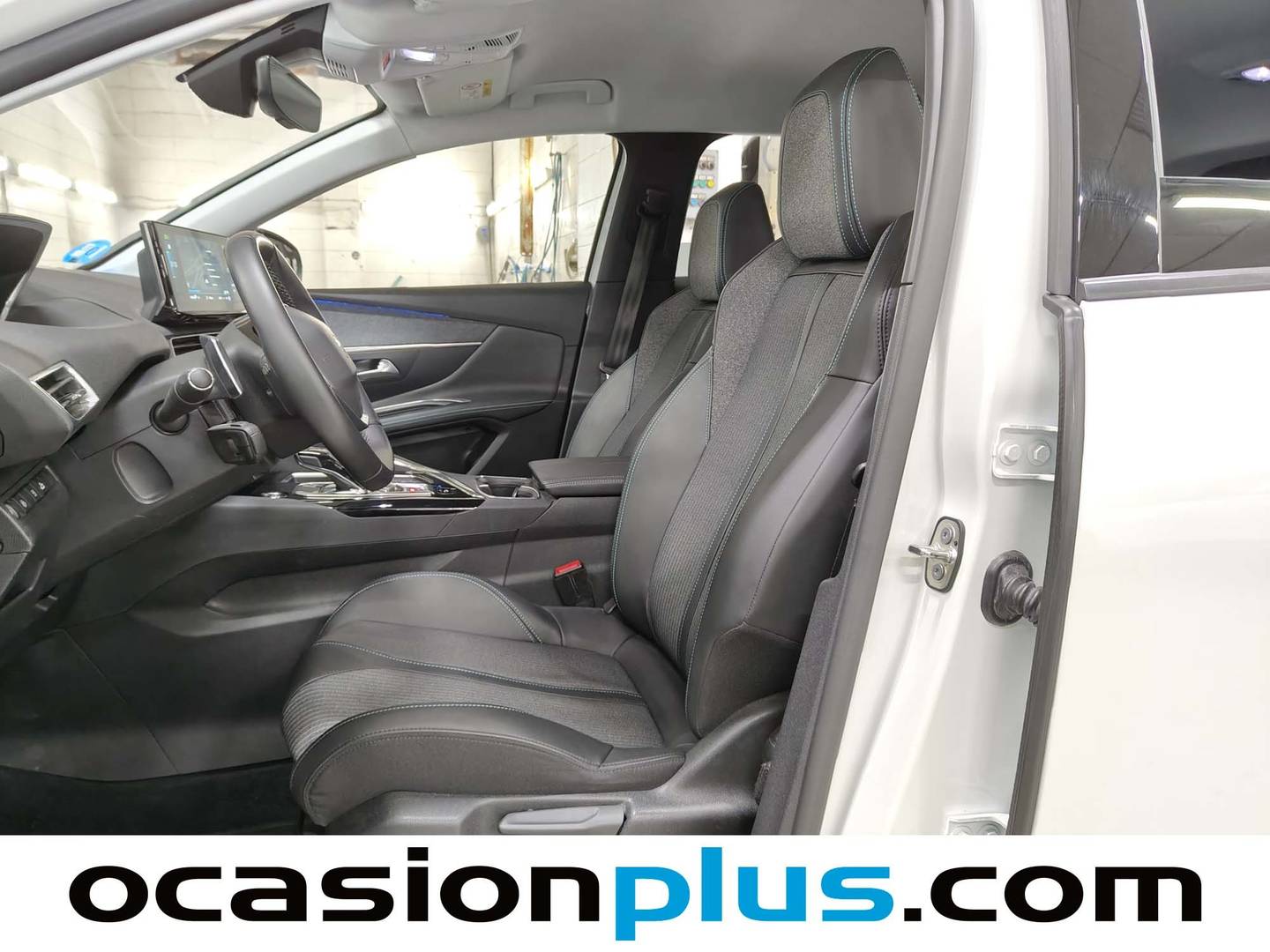 Foto Peugeot 3008 Hybrid Peugeot 3008 Hybrid 300 Allure Pack e-EAT8 (300 CV)