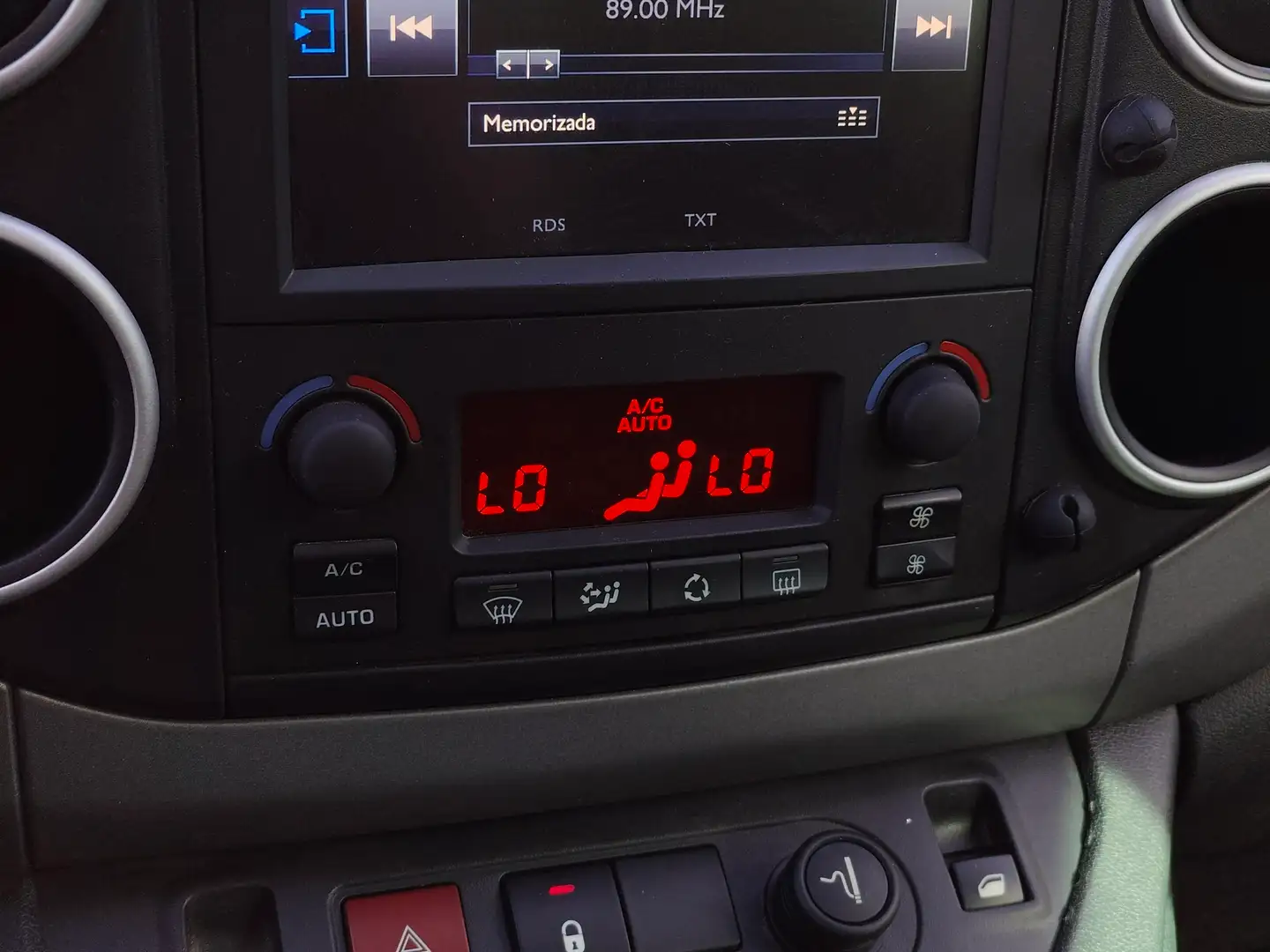 Foto Peugeot Partner Peugeot Partner Tepee Tepee BlueHDi 1.6 100 Outdoor (100 CV)