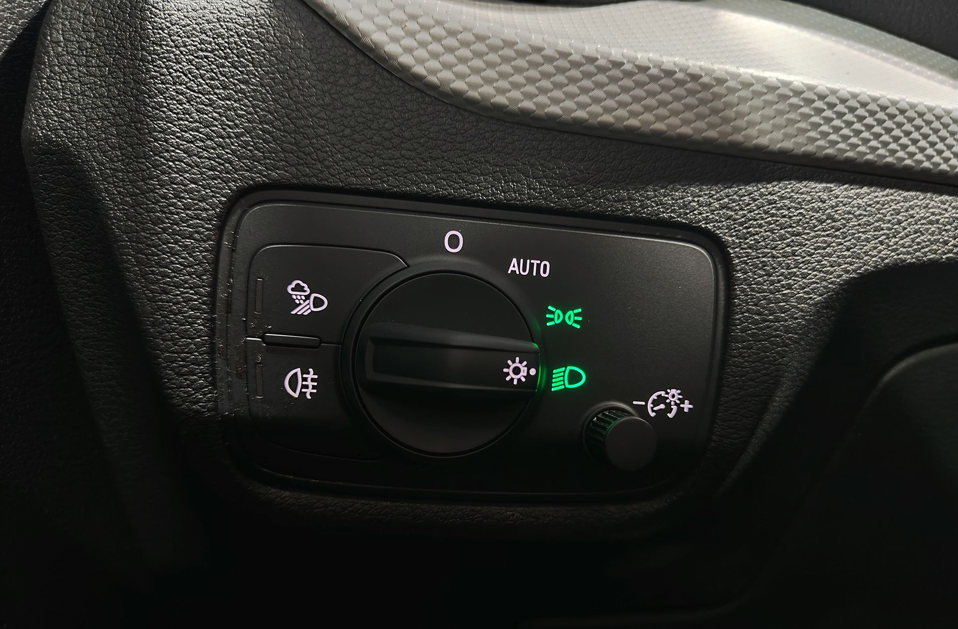 Audi Q2 design 30 TDI - foto 25