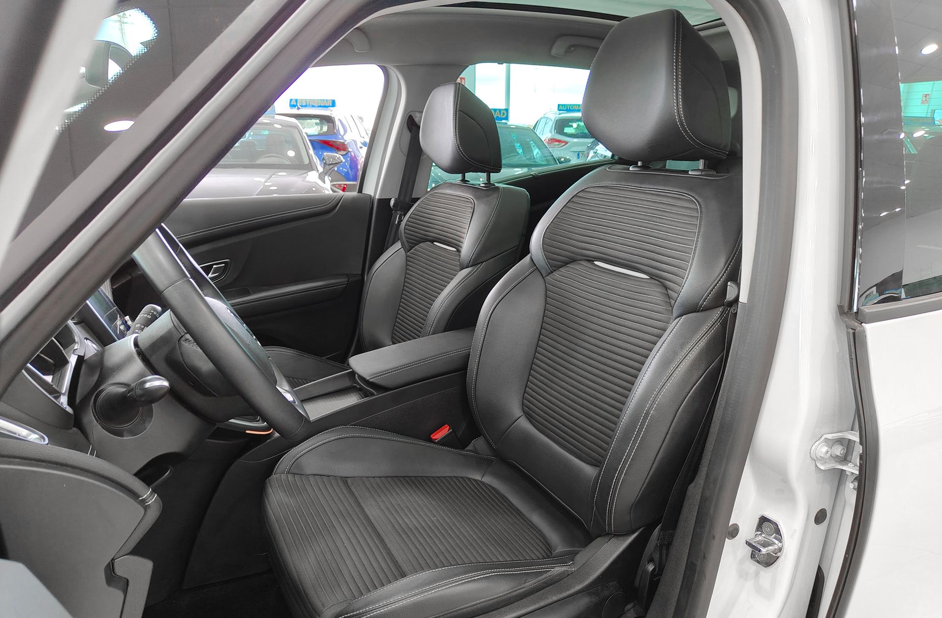 Renault Scénic Zen TCe GPF - foto 13