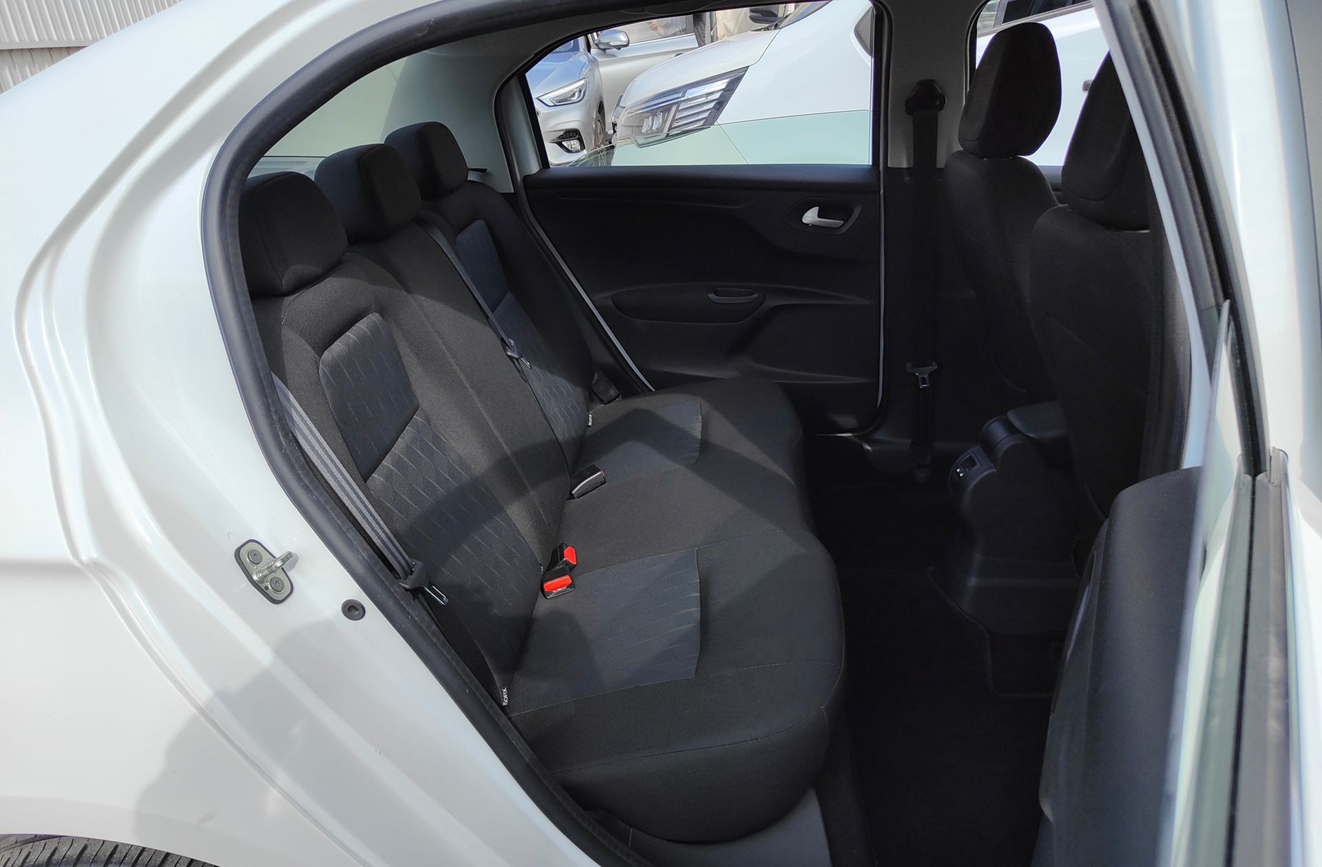 Citroën C-Elysée BlueHDi 100 Shine - foto 15
