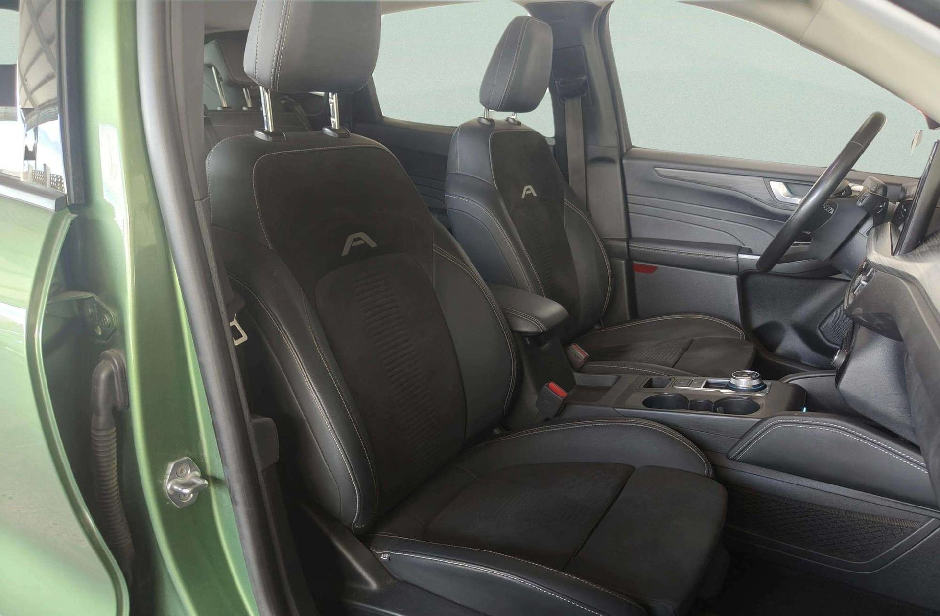 Ford Kuga 2.5 Duratec PHEV Active X - foto 24