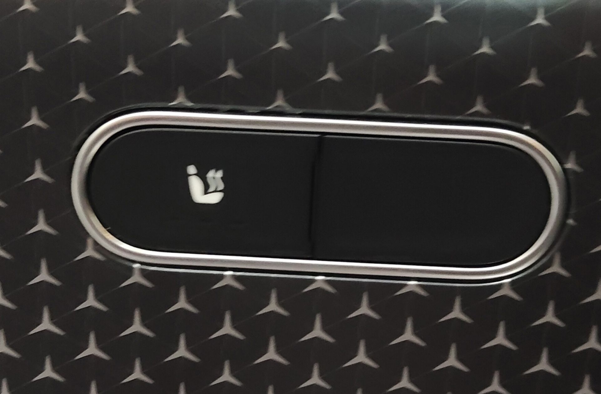 Mercedes-Benz GLA 200 - foto 10
