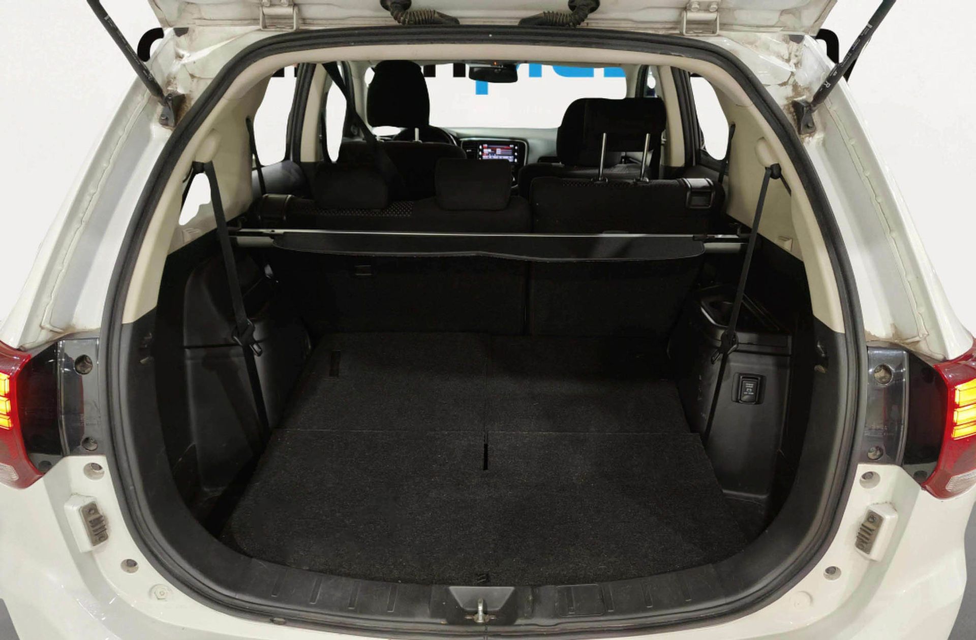 Mitsubishi Outlander 200 MPI Motion 2WD CVT 7 plazas - foto 17