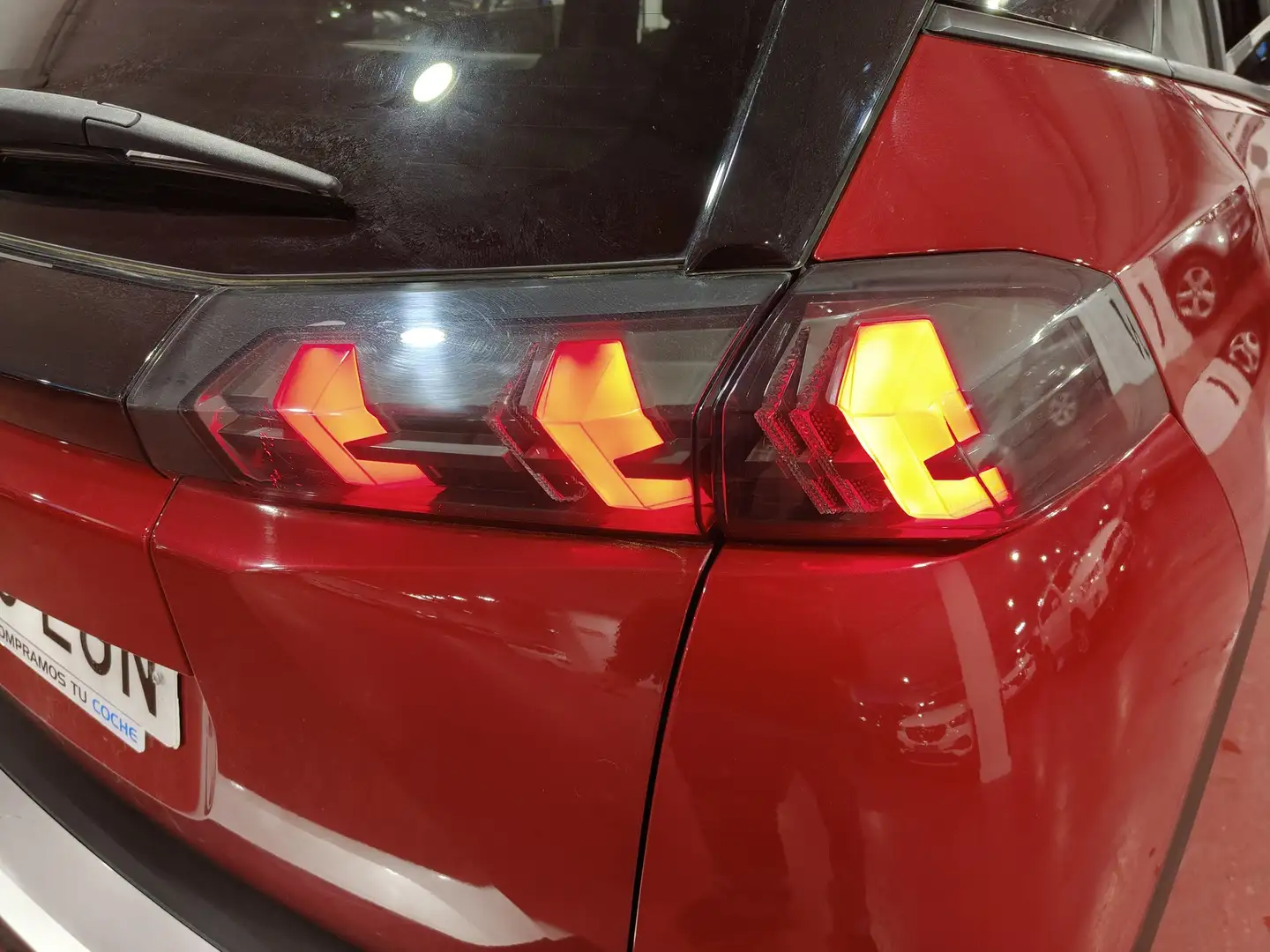 Foto Peugeot 2008 Peugeot 2008 BlueHDi 100 S&S Allure (100 CV)