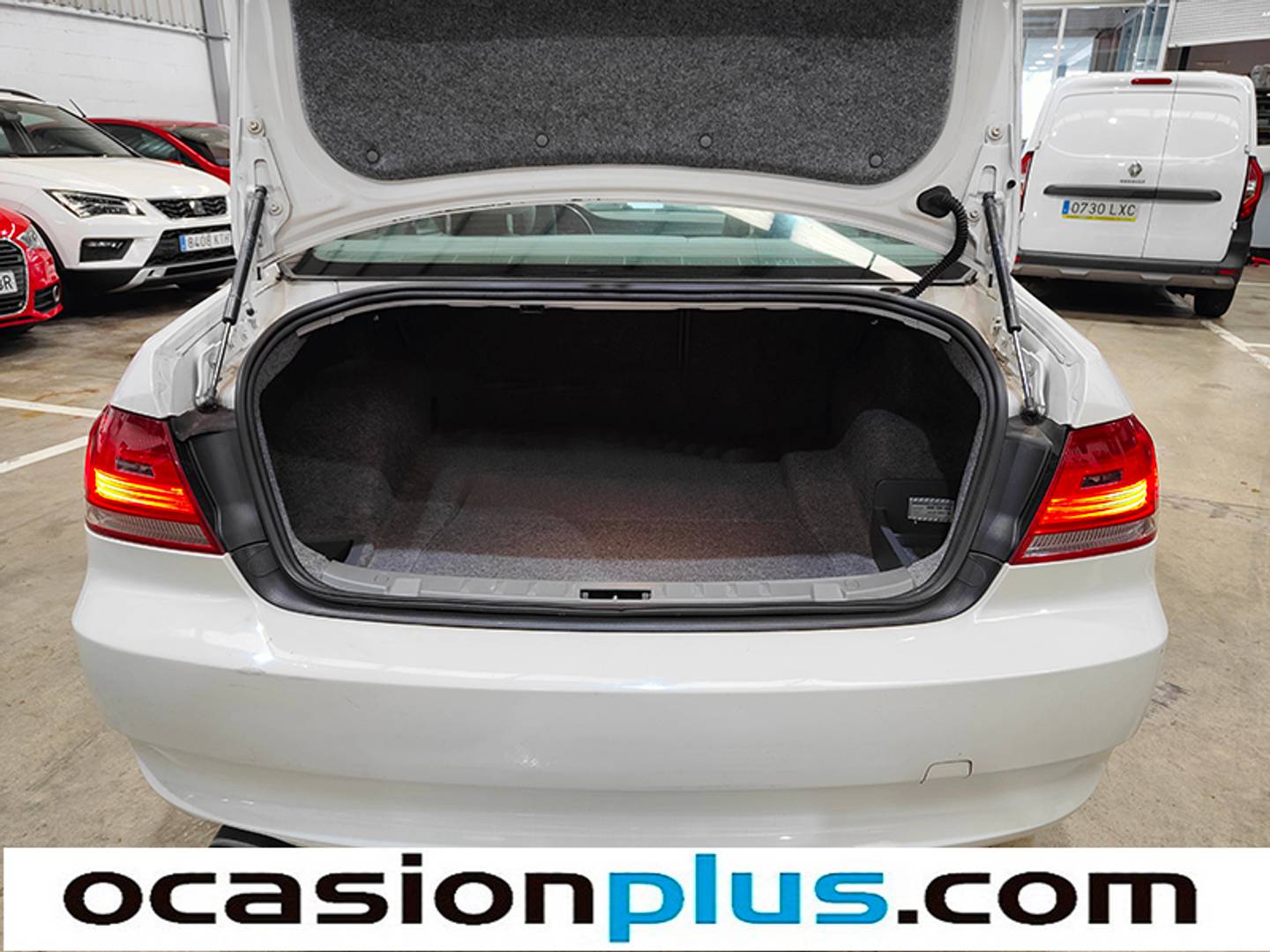 Fotos maletero BMW Serie 3 BMW Serie 3 320i Coupe (170 CV)