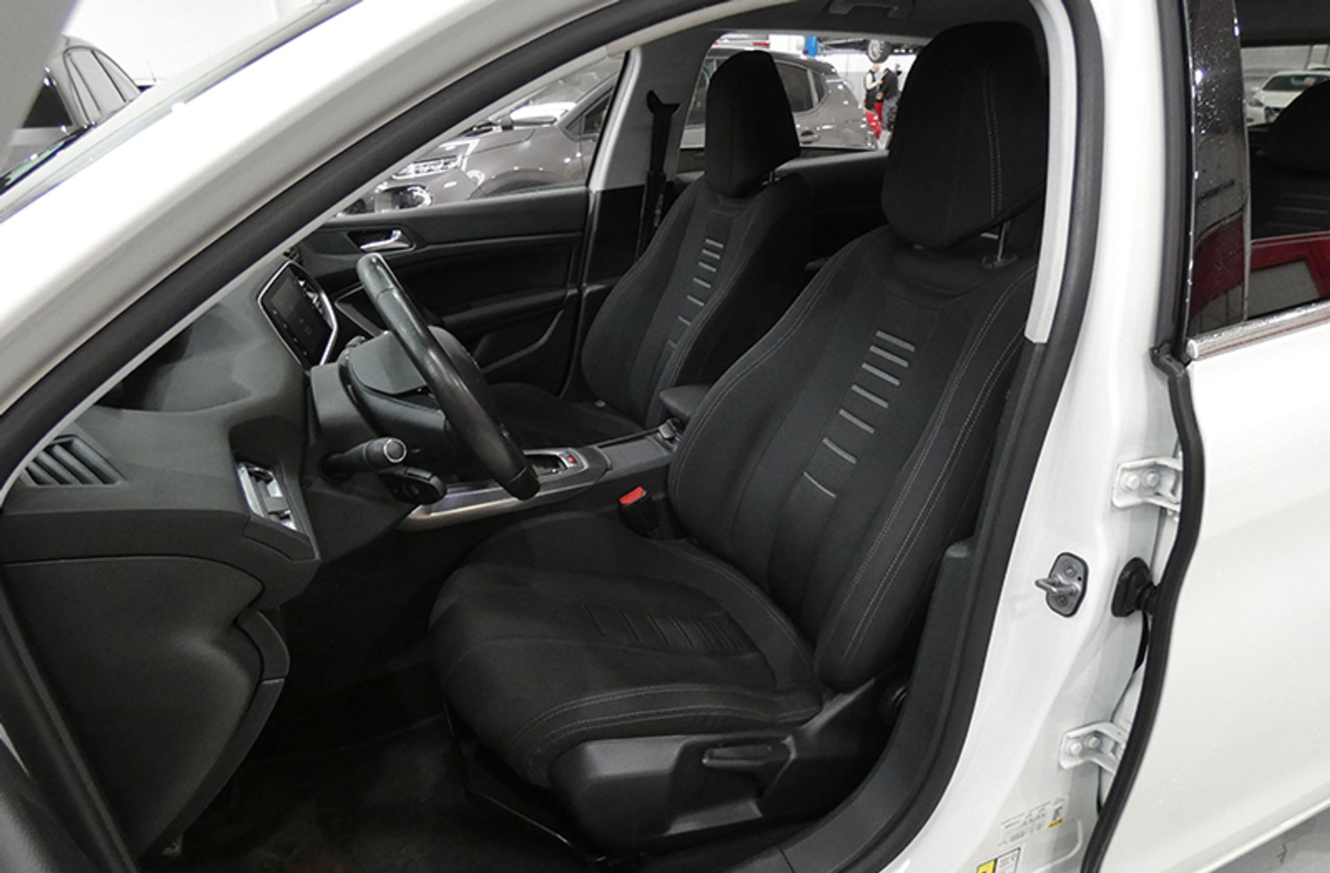 Peugeot 308 1.6 THP Allure - foto 10