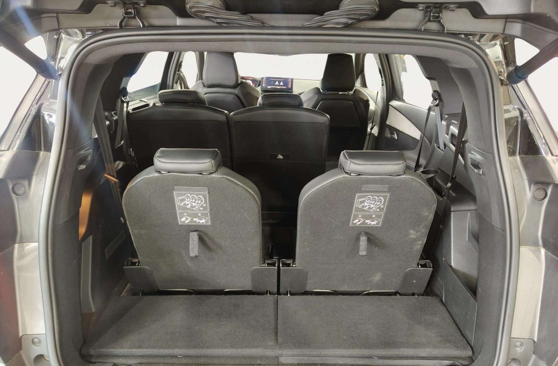 Peugeot 5008 BlueHDi 180 GT EAT8 7 plazas - foto 22