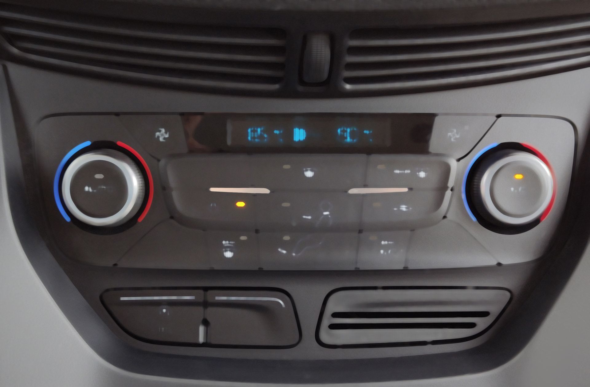 Ford Kuga 1.5 EcoBoost Titanium 4x4 - foto 35