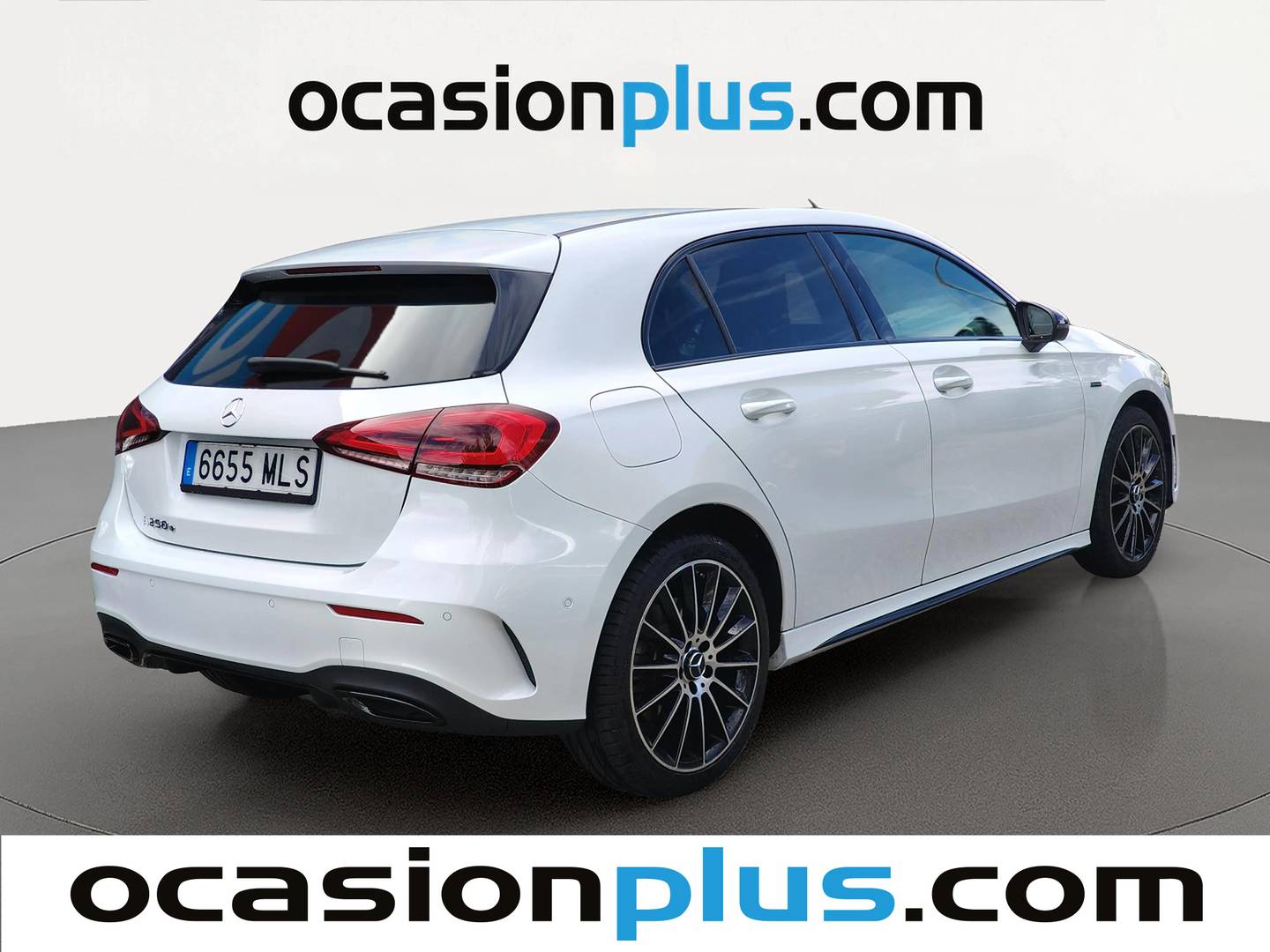 Foto trasera Mercedes Clase A Mercedes Clase A 250 e (218 CV) derecha