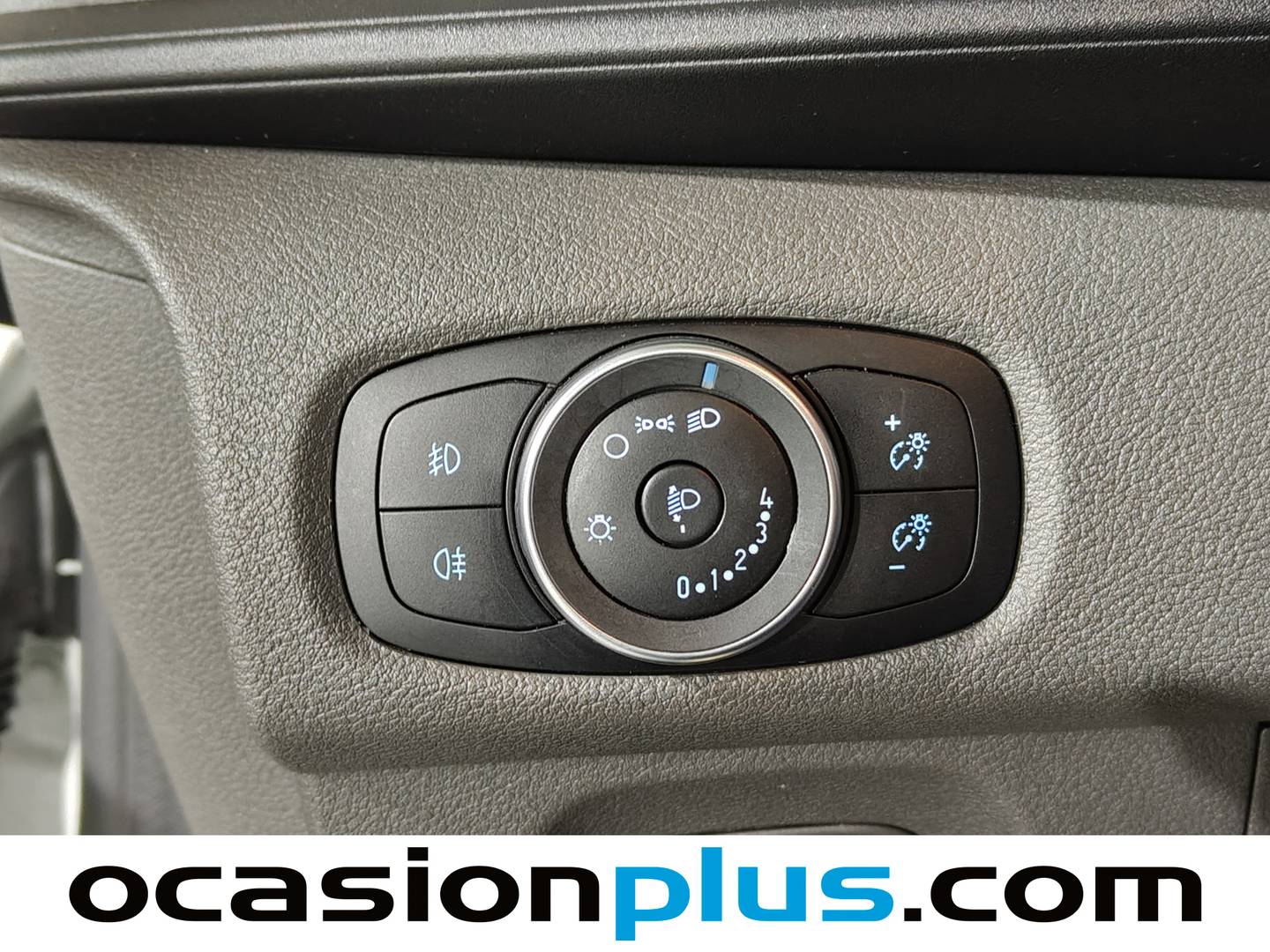 Foto Ford Transit Custom Ford Transit Custom Kombi 2.0 TDCI 320 L1 Trend (130 CV) 9 Plazas