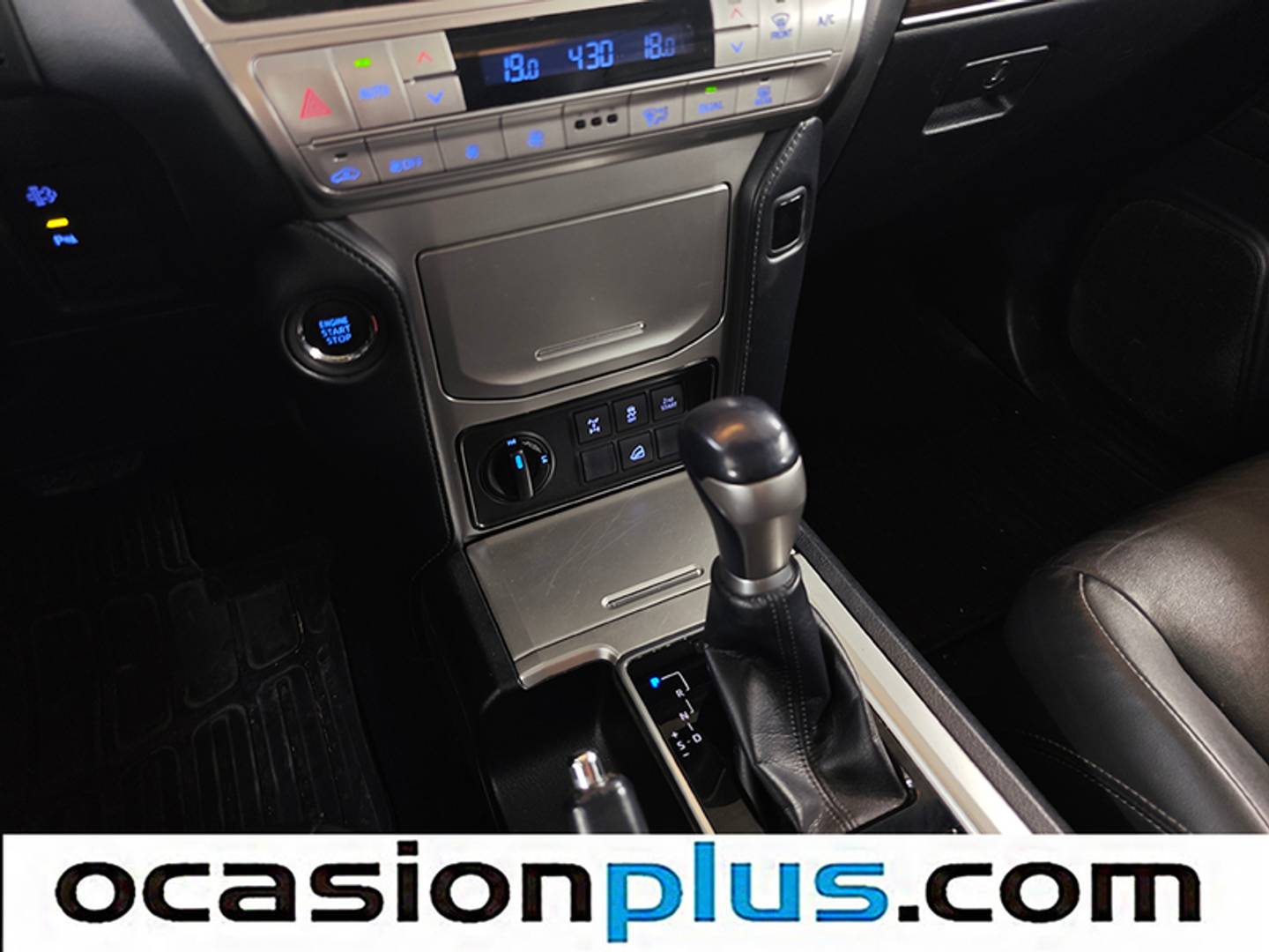 Foto Toyota Land Cruiser Toyota Land Cruiser 2.8 D-4D VXL Auto (177 CV)