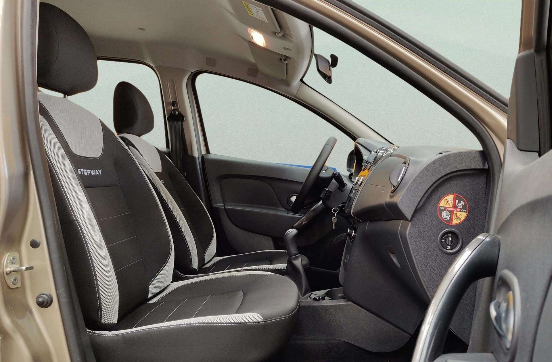 Dacia Sandero Stepway Essential TCe - foto 14