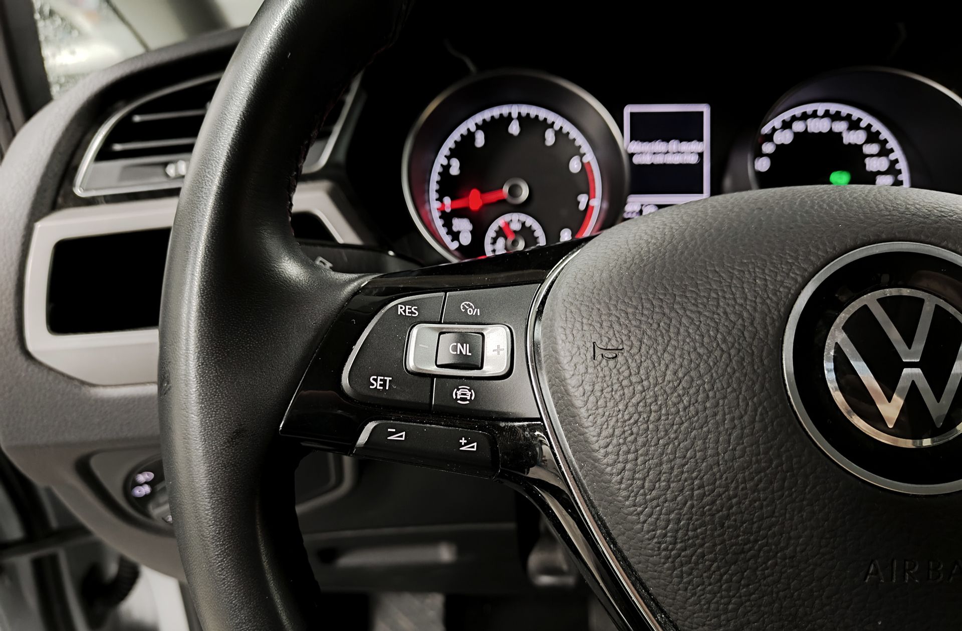 Volkswagen Touran Business Navi 1.5 TSI DSG - foto 26