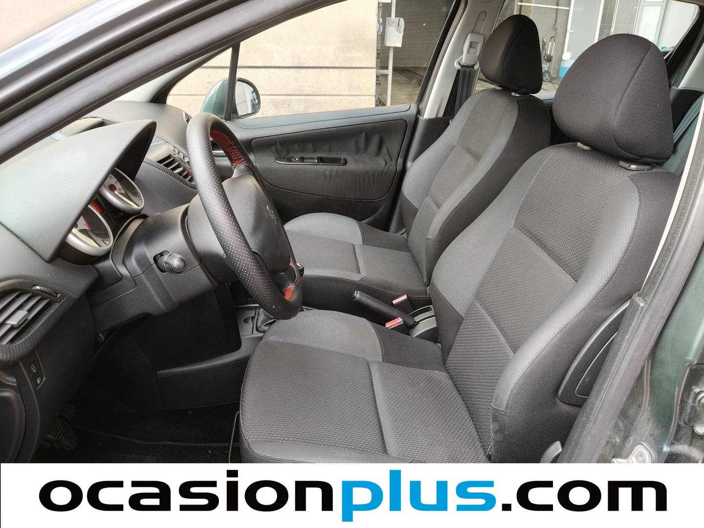 Foto asientos delanteros Peugeot 207 Peugeot 207 1.4 VTi 16v Confort (95 CV)