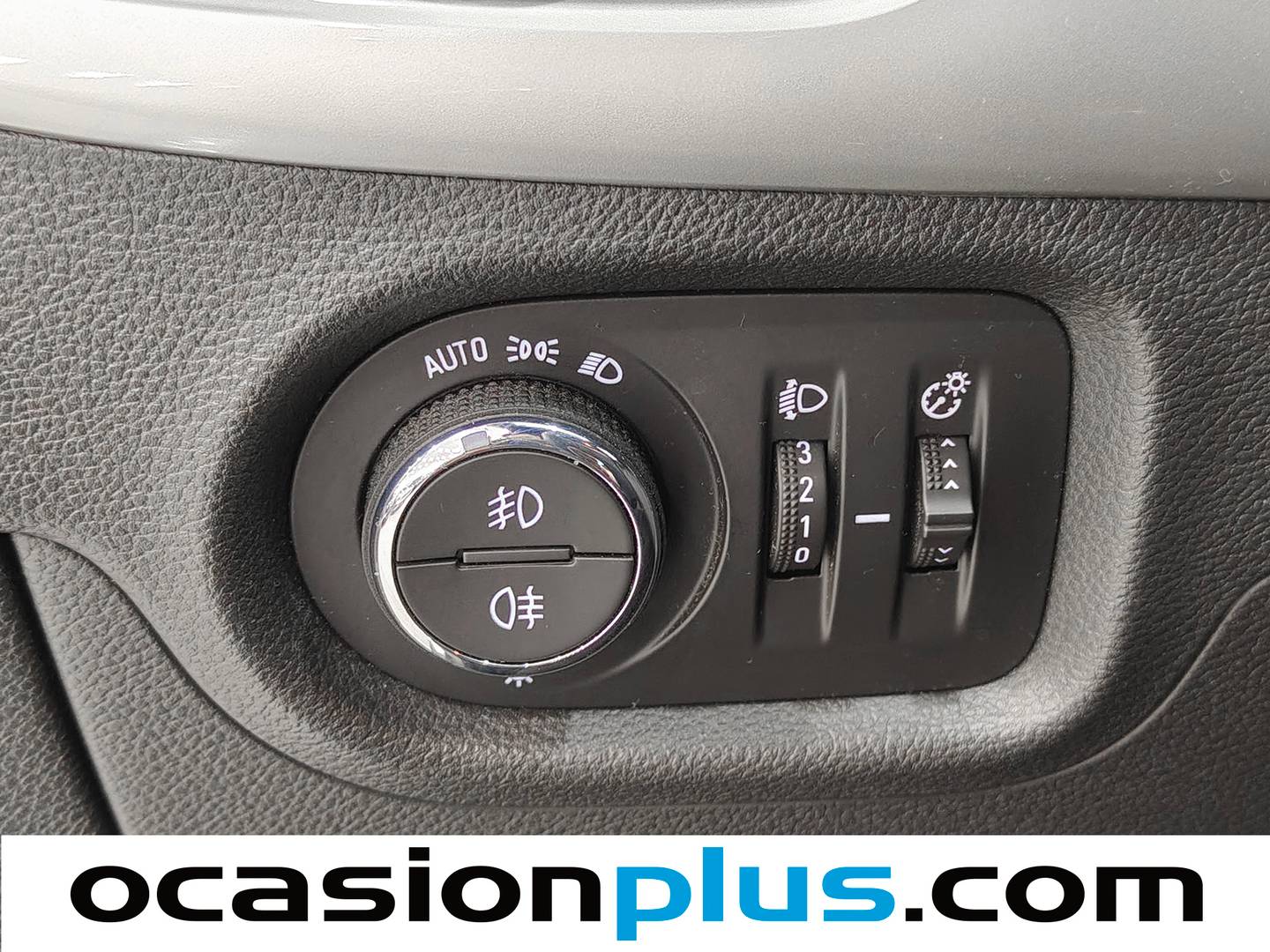 Acabados Opel Astra Opel Astra 1.4T SHT S/S Business Elegance CVT (145 CV)