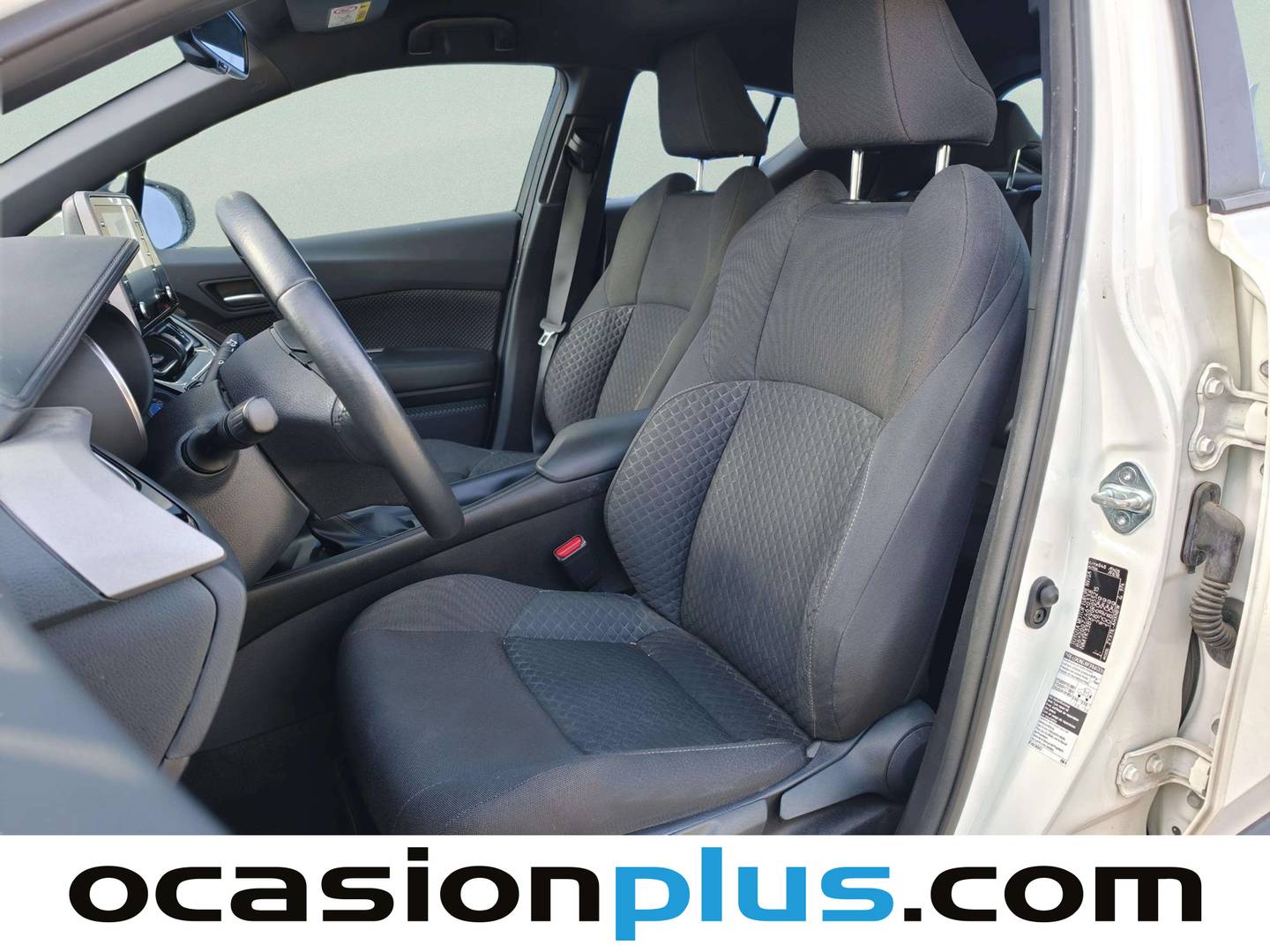 Toyota C-HR Toyota C-HR 1.8 125H Active (122 CV) 122cv