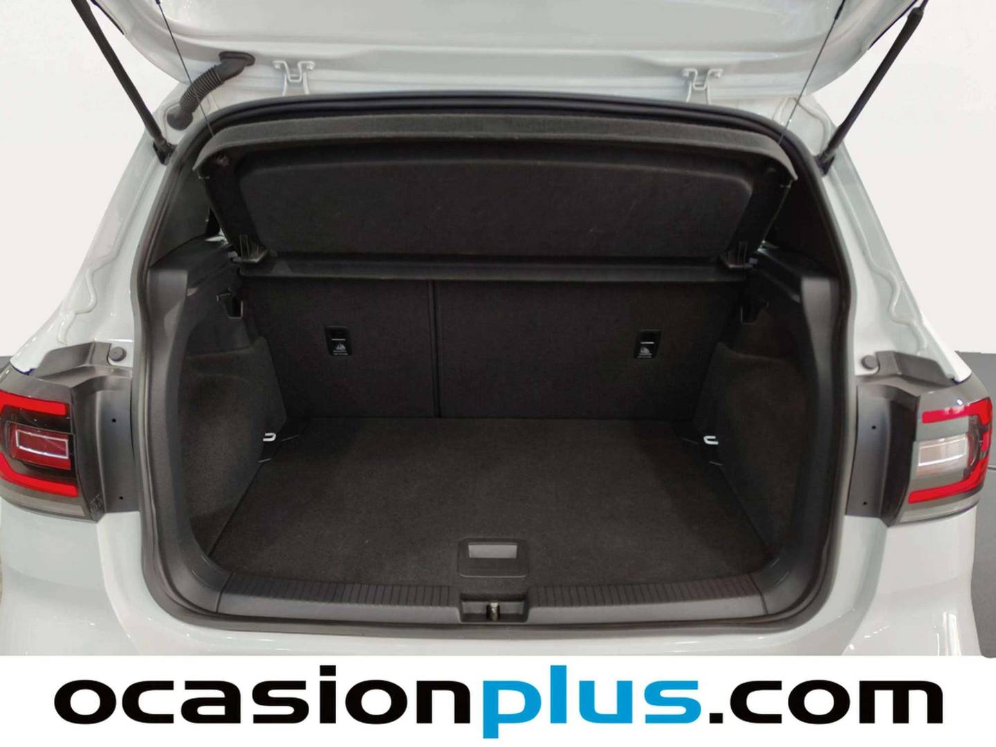 Fotos maletero Volkswagen T-Cross Volkswagen T-Cross Sport 1.5 TSI  (150 CV) DSG Pack R-Line