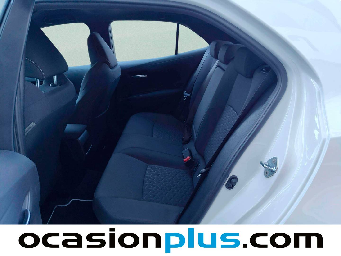 Foto asientos traseros Toyota Corolla Toyota Corolla 1.8 125H Business Plus E-CVT (122 CV)